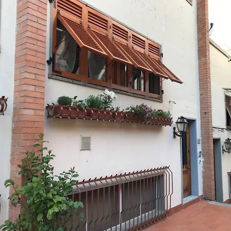 公寓 La Casa Fra Gli Ulivi 莱里奇
