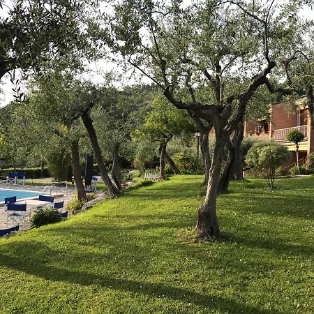 La Casa Fra Gli Ulivi Apartment *